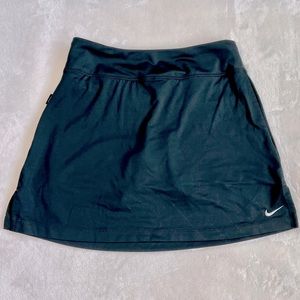 🎾 Versatile Nike Tennis Skirt in Basic Black